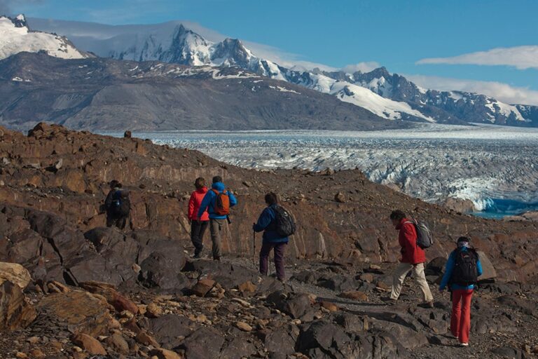 Full day tour to Estancia Cristina: Trekking Option