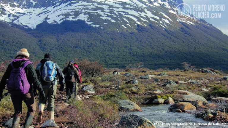 Trekking to Emerald Lagoon